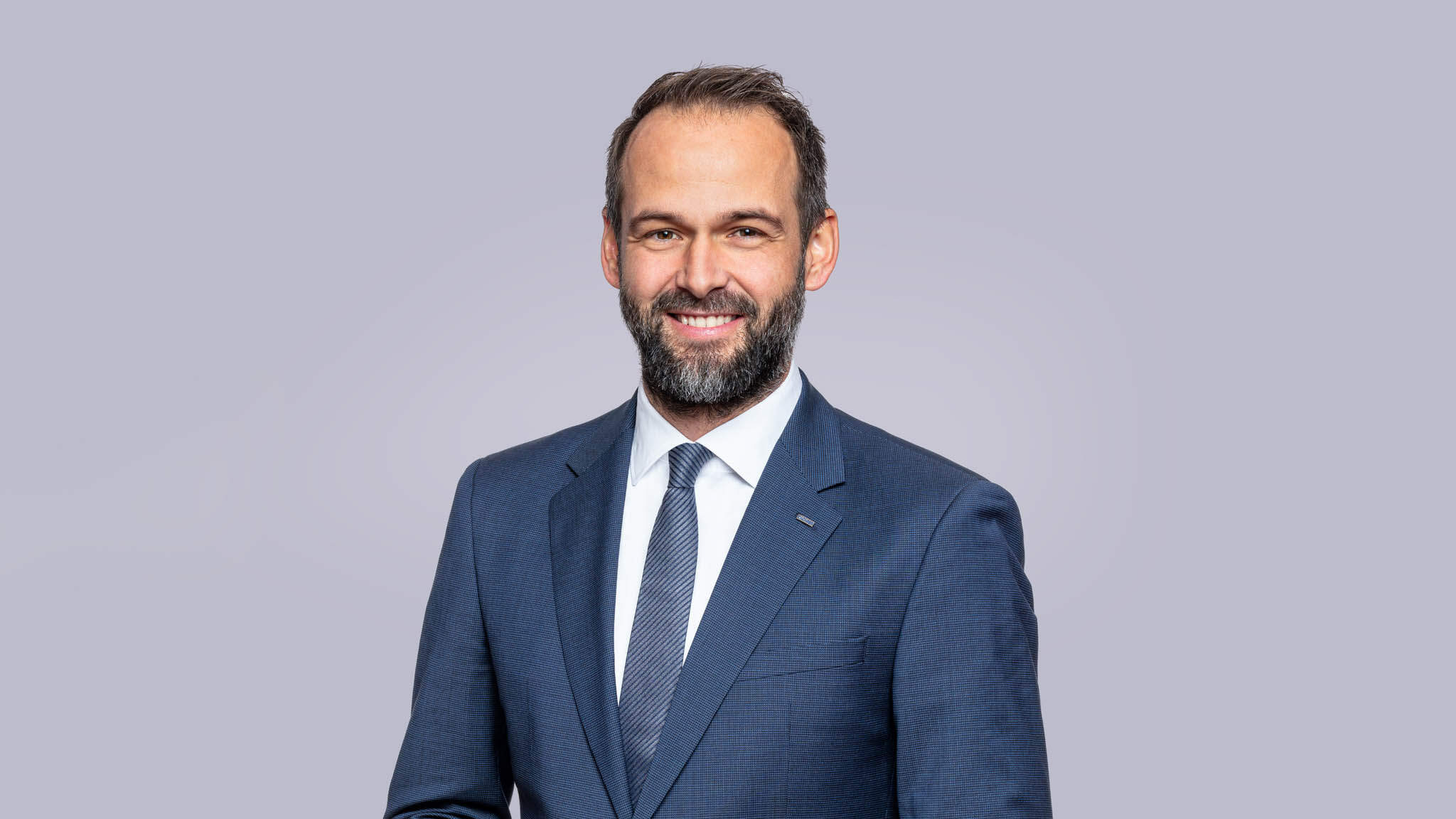 Thomas Hiemer is the new Chief Financial Officer at DACHSER Thomas Hiemer is the new Chief Financial Officer at DACHSER